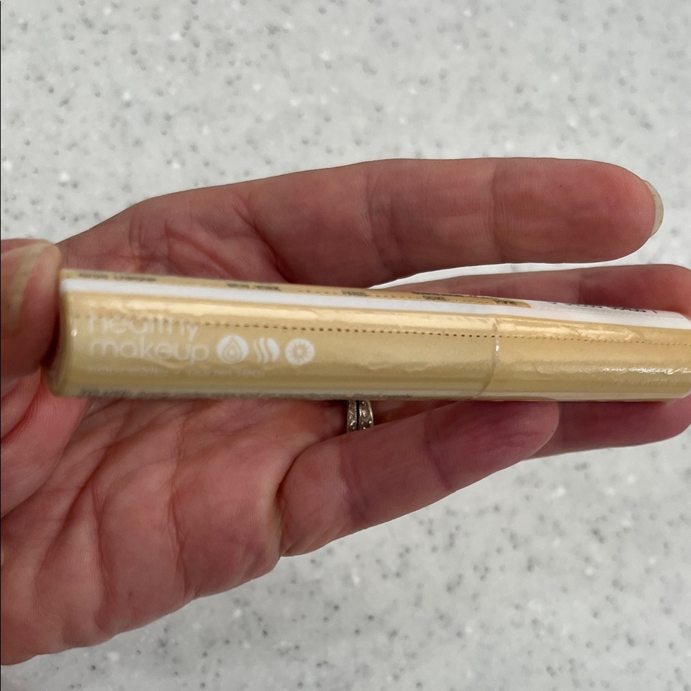 AVON Healthy Makeup~Concealer~Light Neutral H101~2010 NOS